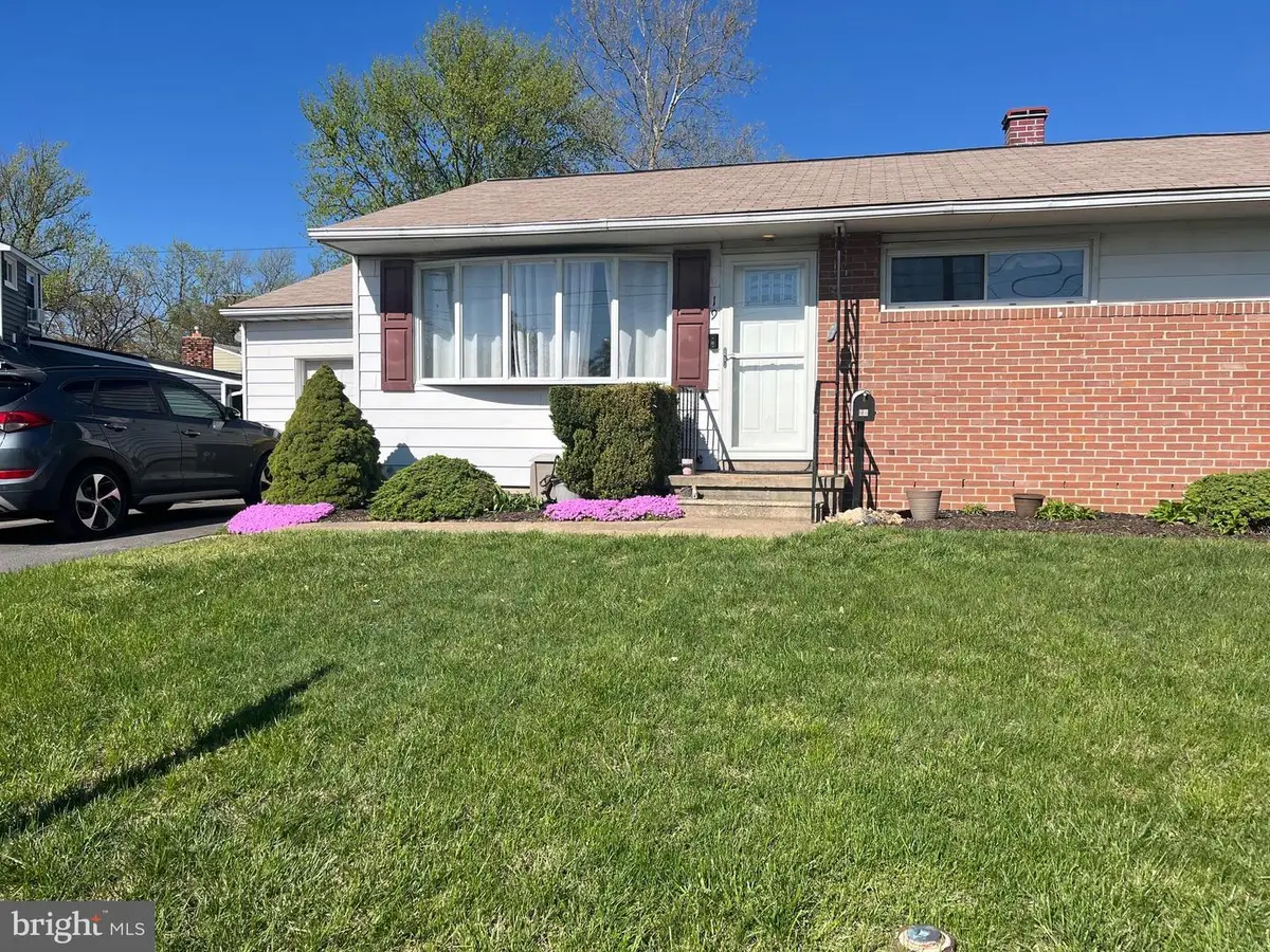 19 Leymar Rd, Glen Burnie, MD 21060 - #1