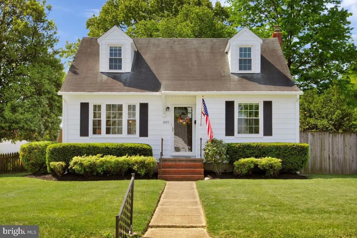 601 Forest View Rd, Linthicum Heights, MD 21090 - #1