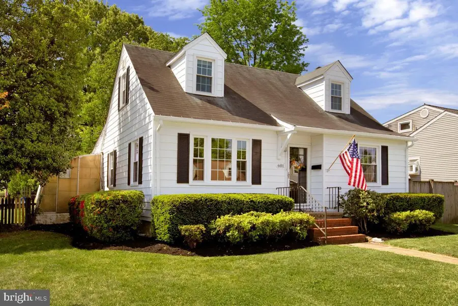 601 Forest View Rd, Linthicum Heights, MD 21090 - #2