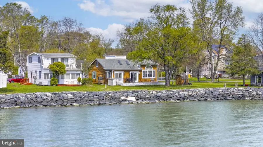 5211 Al Jones Dr, Shady Side, MD 20764 - #2