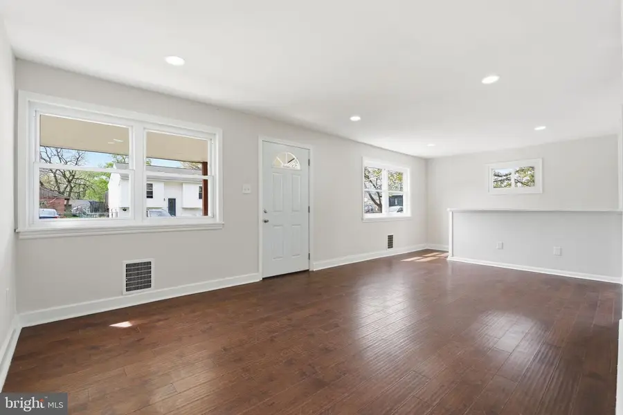 8001 W End Dr, Baltimore, MD 21226 - #2