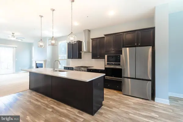 1521 Burnell Dr, HANOVER, MD 21076