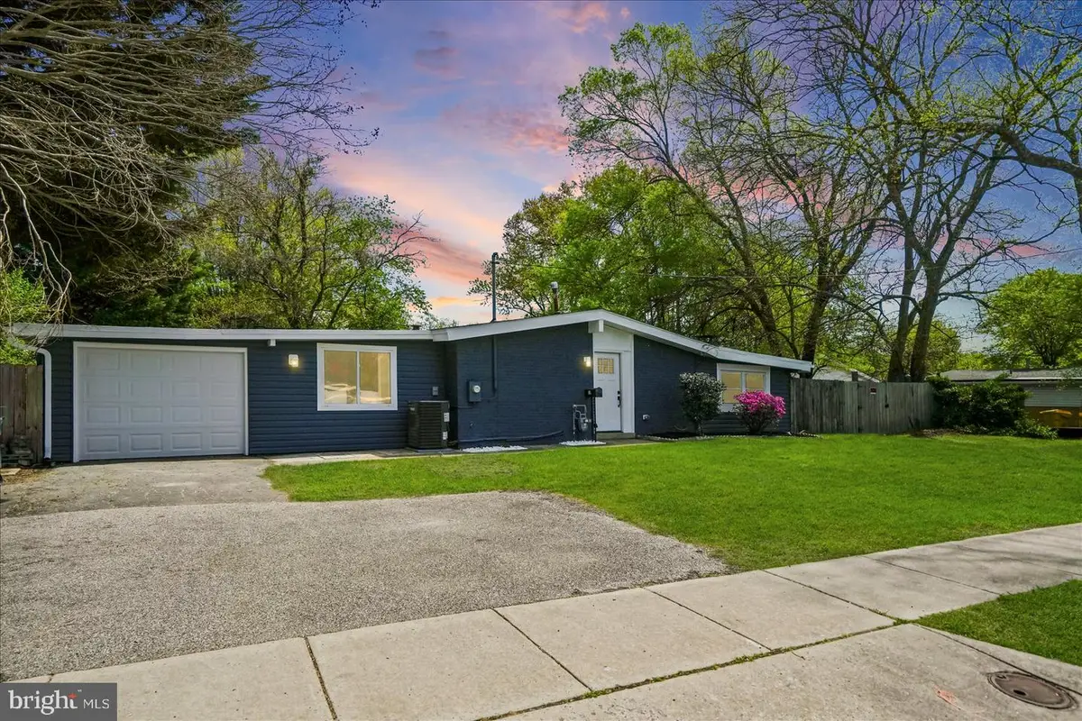 214 Saint James Dr, Glen Burnie, MD 21061 - #1