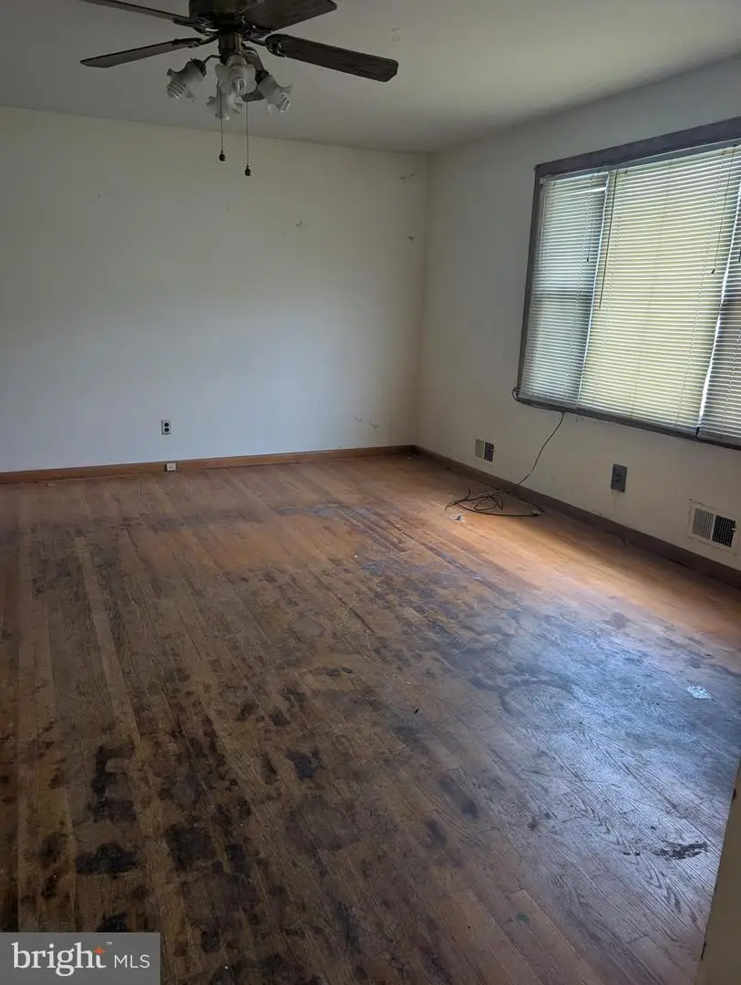 1002 Rosedale Ave, Glen Burnie, MD 21061 - #2