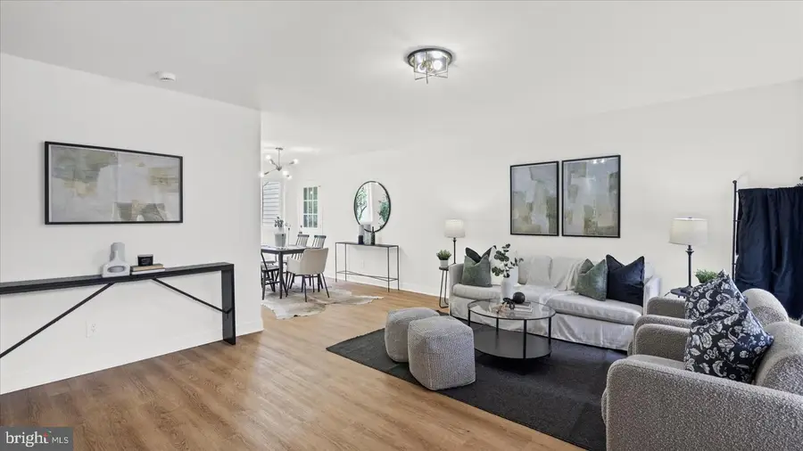 7956 Oakwood Rd, Glen Burnie, MD 21061 - #3