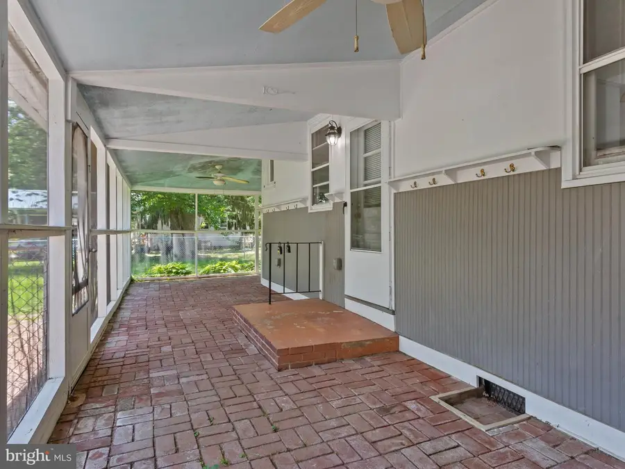 1413 Central Ave E, Edgewater, MD 21037 - #3
