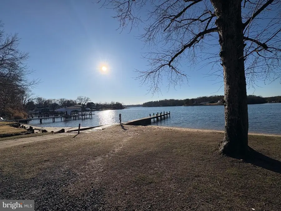 1105 Hotel Dr, Pasadena, MD 21122 - #2