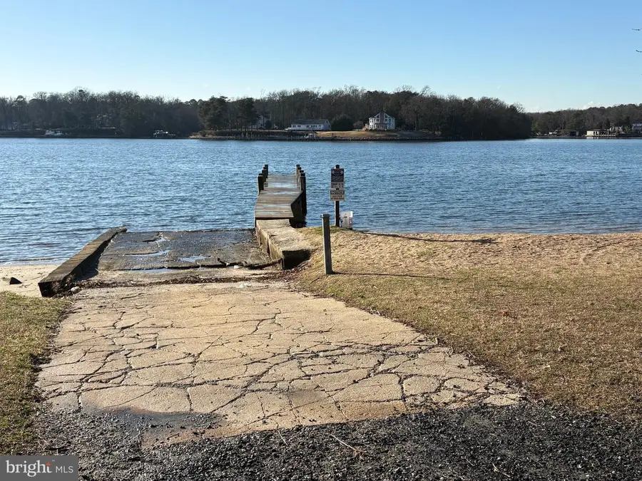 1105 Hotel Dr, Pasadena, MD 21122 - #3