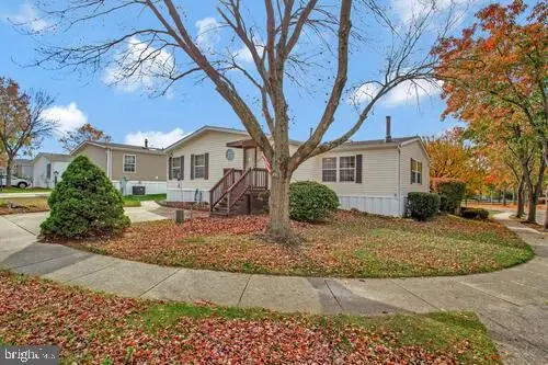 8020 Fair Breeze Dr, Severn, MD 21144 - #1