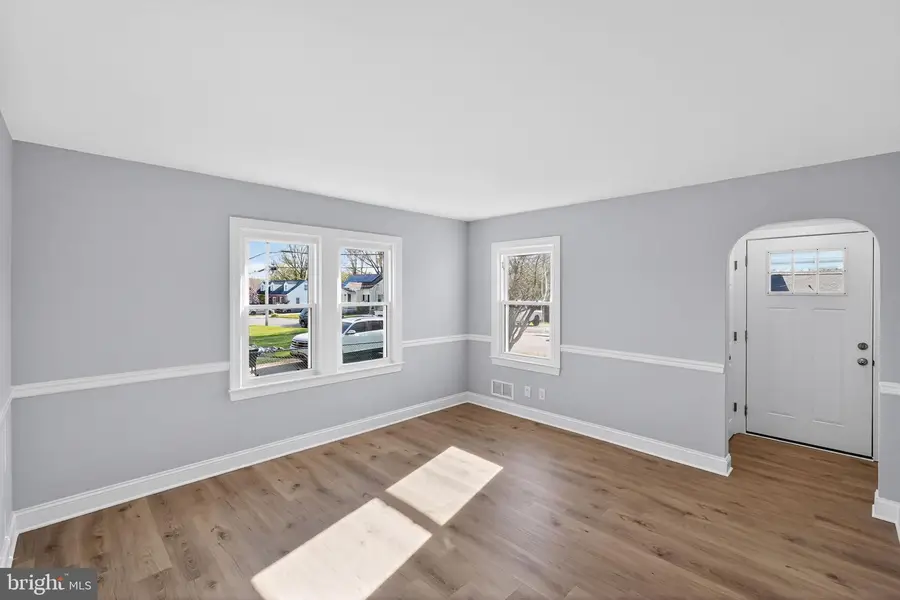 8 Hanford Dr, Harmans, MD 21077 - #2