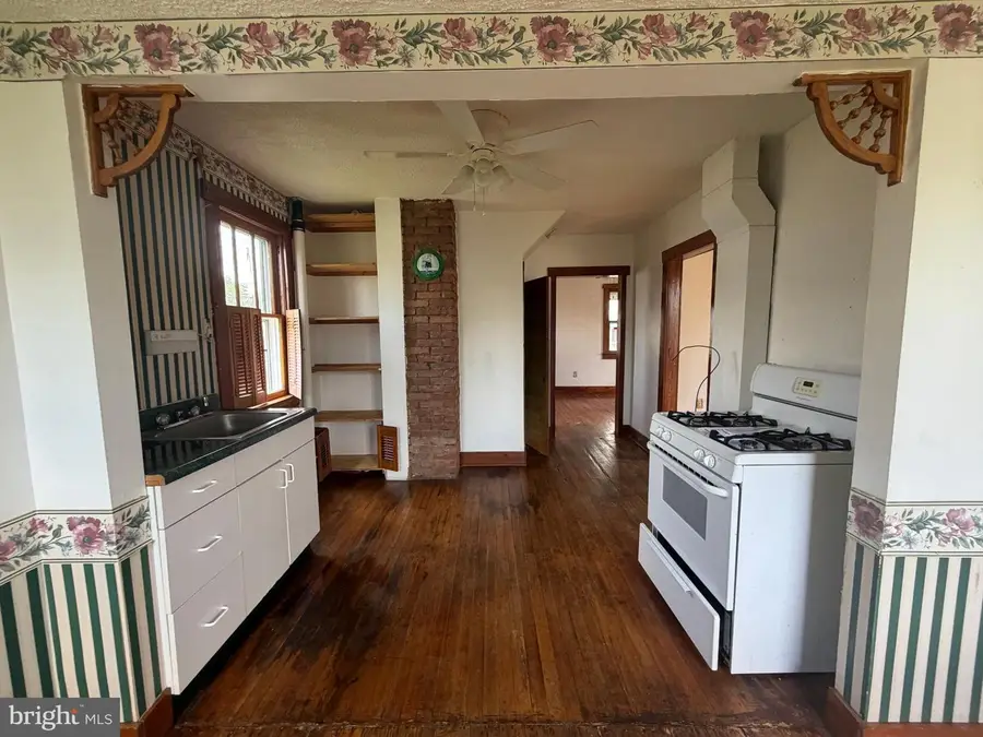 636 Holy Cross Rd, Baltimore, MD 21225 - #3