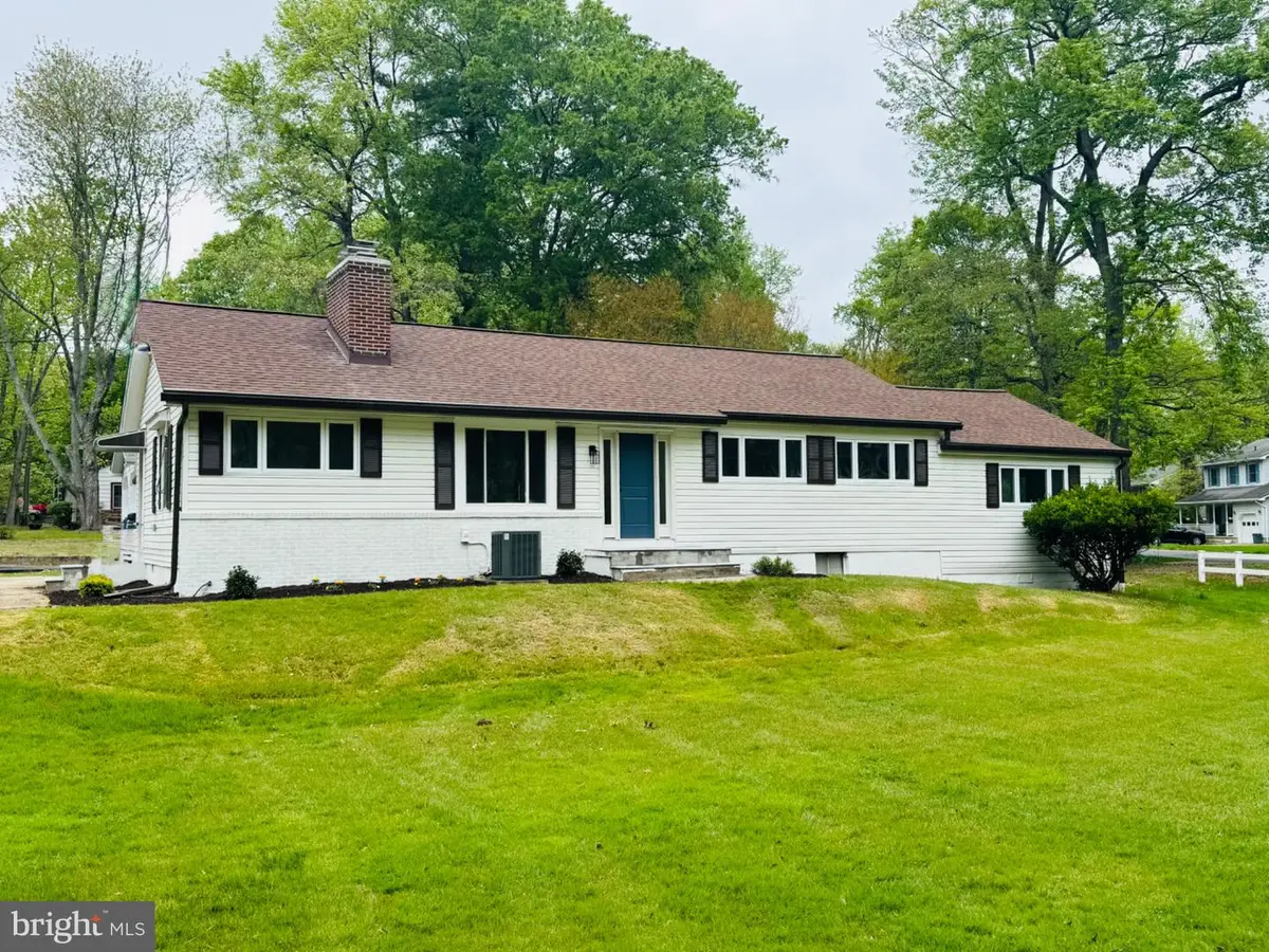 420 Edgemere Dr, Annapolis, MD 21403 - #1