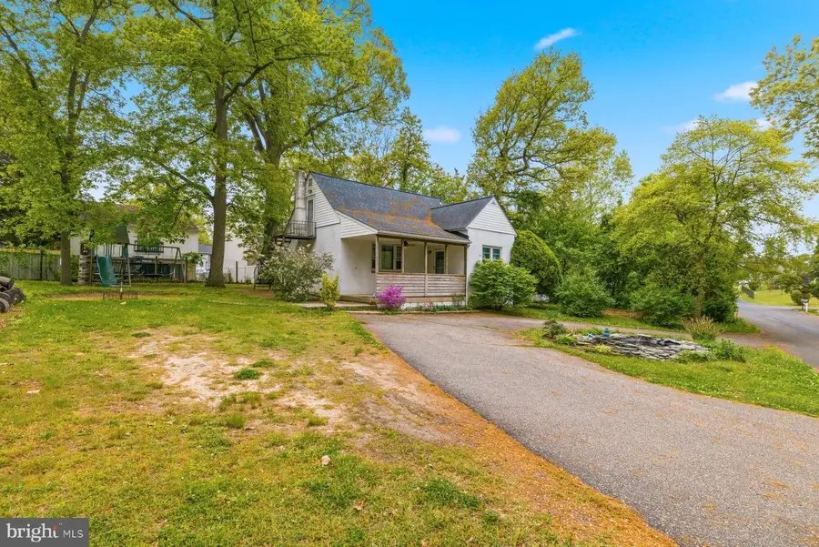 995 9th St, Pasadena, MD 21122 - #3