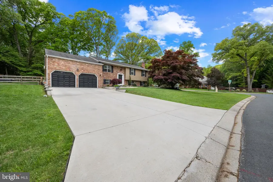 1243 Silver Run Dr, Pasadena, MD 21122 - #2