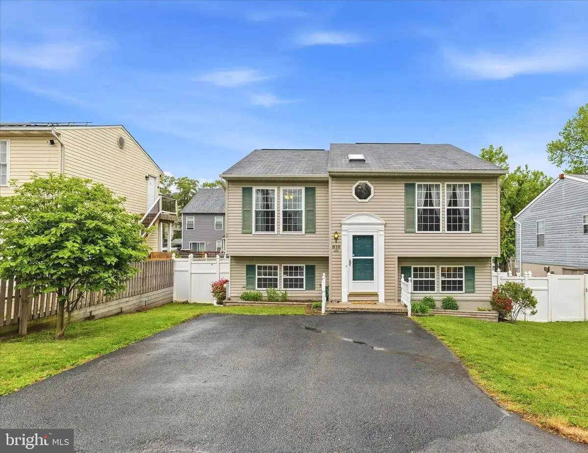 810 205th St, Pasadena, MD 21122 - #1