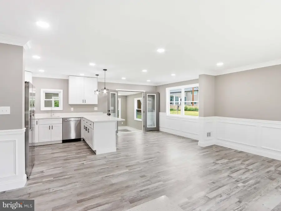 812 Glenview Ave, Glen Burnie, MD 21061 - #2