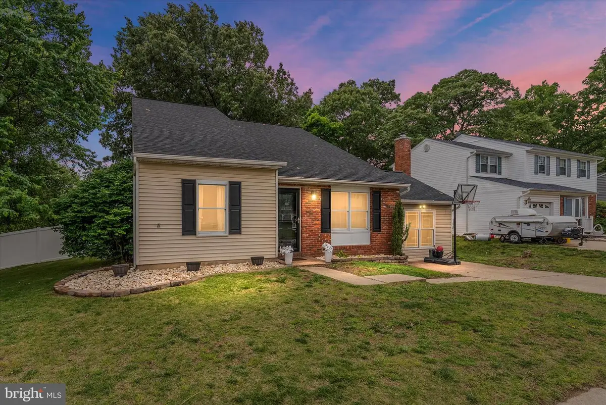 325 Double Eagle Dr, Linthicum Heights, MD 21090 - #1