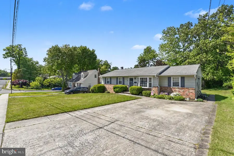 696 W Maple Rd, Linthicum Heights, MD 21090 - #2