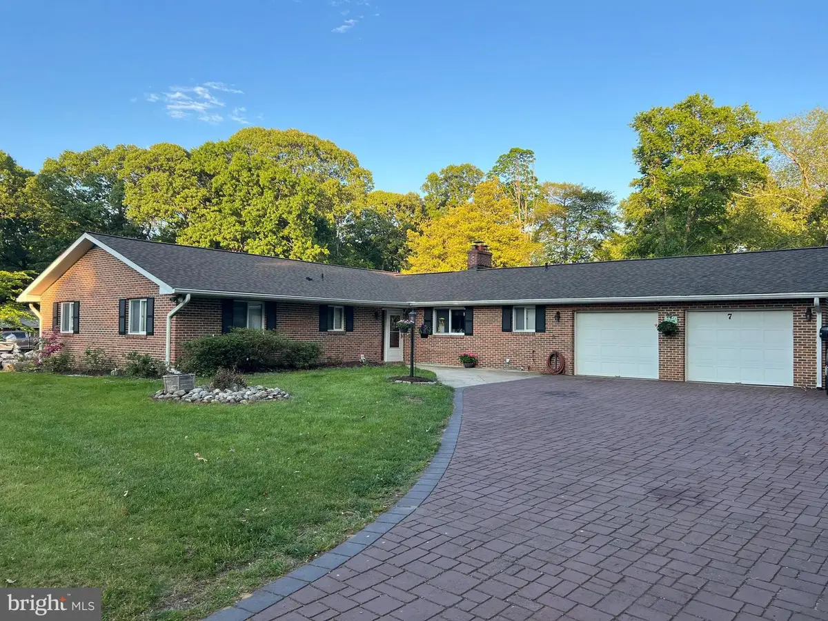 7 Sonora Dr, Pasadena, MD 21122 - #1