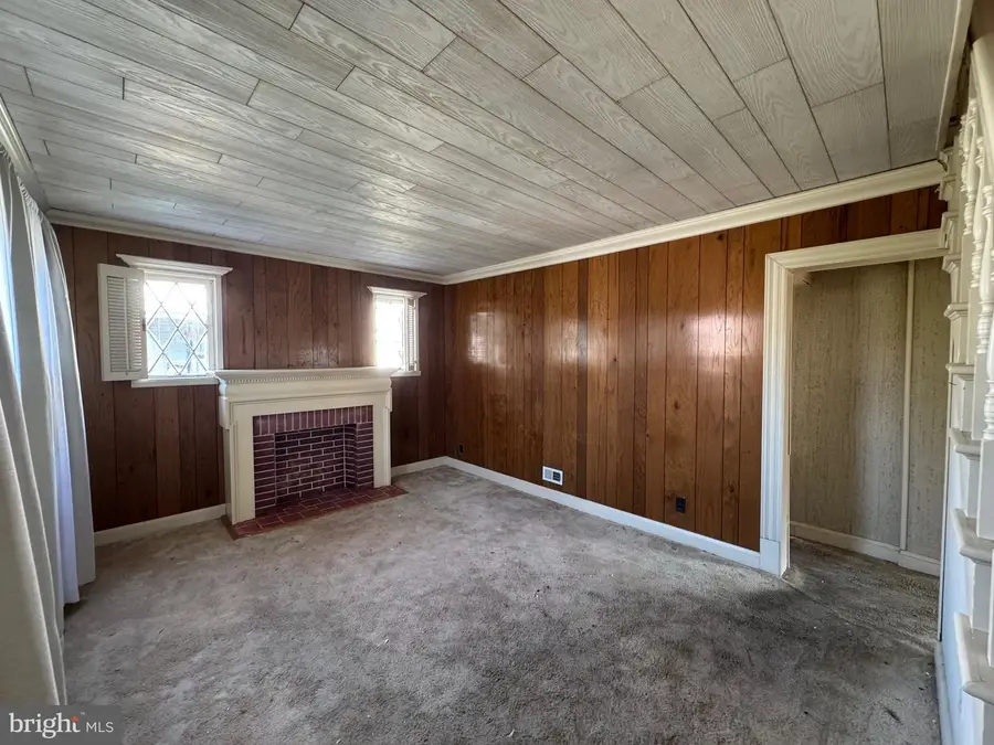 19 Seward Ave, Baltimore, MD 21225 - #3