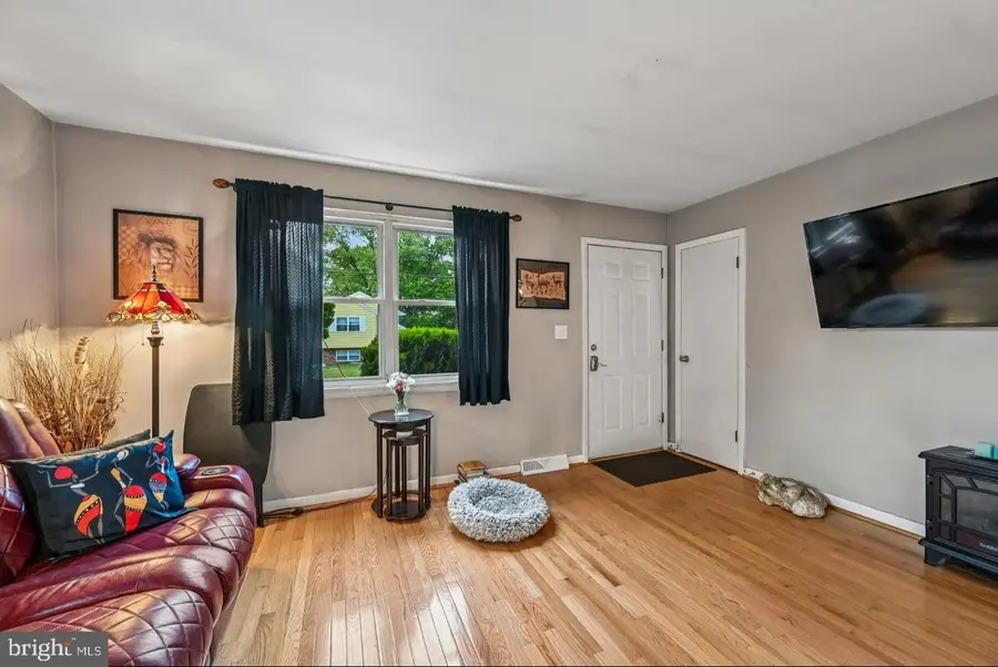 22 Main Ave Sw, Glen Burnie, MD 21061 - #3