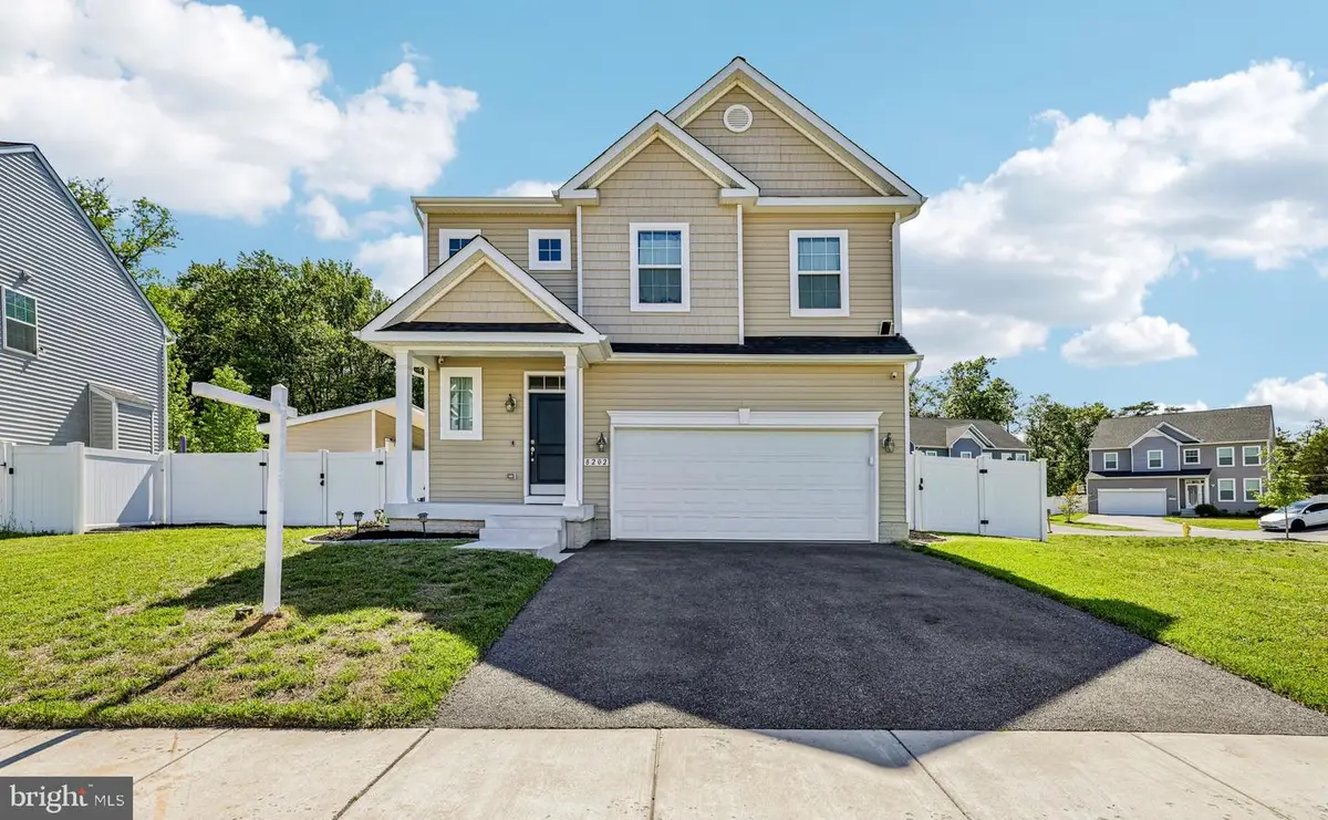 8202 Reecewood Dr, Severn, MD 21144 - #1