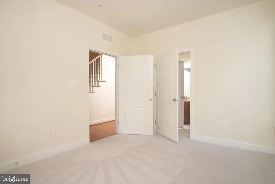 1311 Patuxent Woods Dr, Odenton, MD 21113 - #3