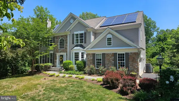 6107 Traceys Overlook Rd, TRACYS LANDING, MD 20779