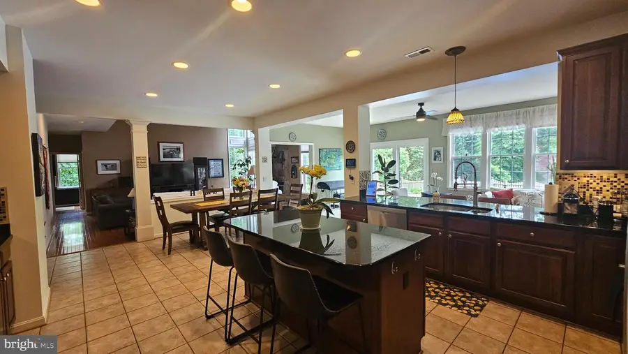 6107 Traceys Overlook Rd, Tracys Landing, MD 20779 - #3