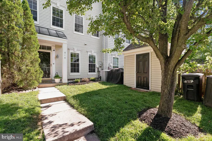 816 Estuary Dr, Odenton, MD 21113 - #2