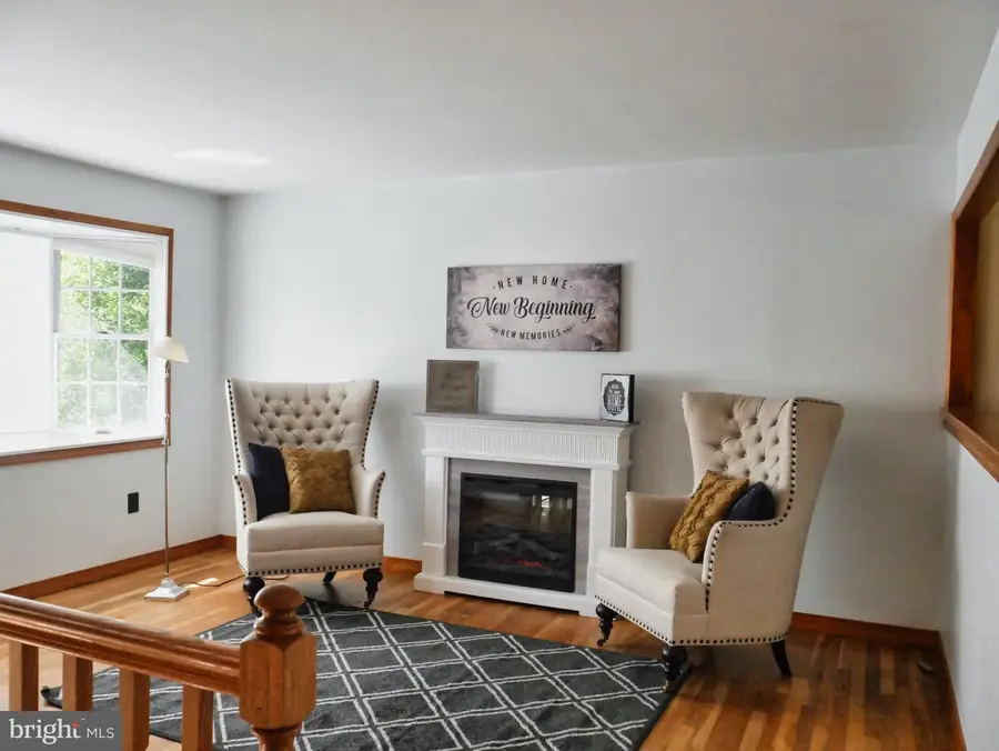 536 Crestpark Dr, Glen Burnie, MD 21061 - #2