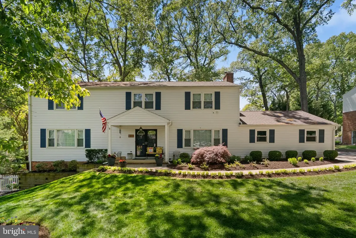 23 Saint Andrews Rd, Severna Park, MD 21146 - #1
