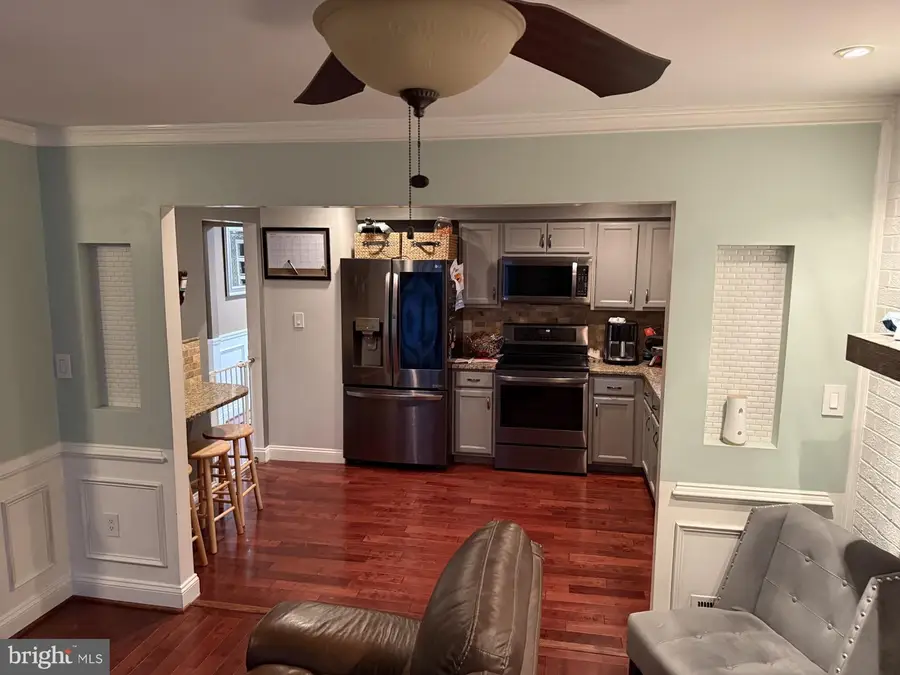1906 Woodsboro Pl, Edgewater, MD 21037 - #2