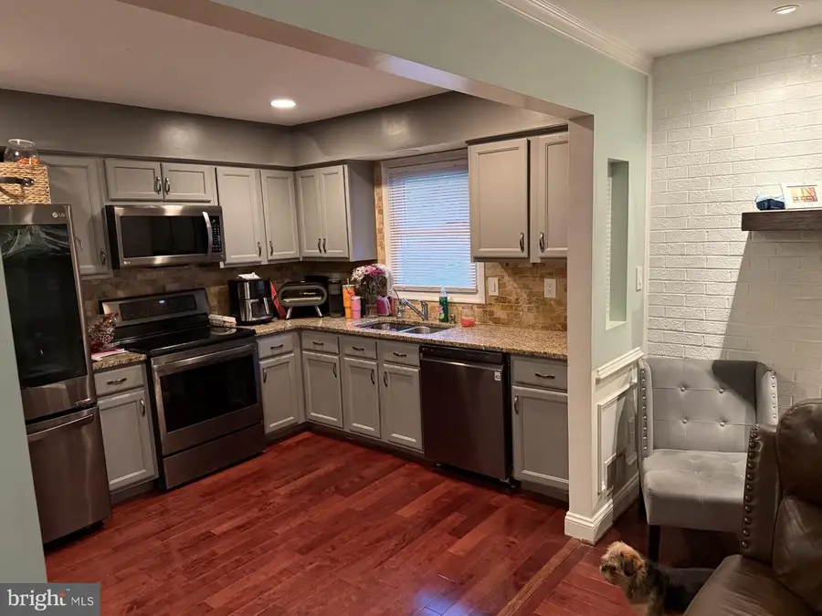 1906 Woodsboro Pl, Edgewater, MD 21037 - #3