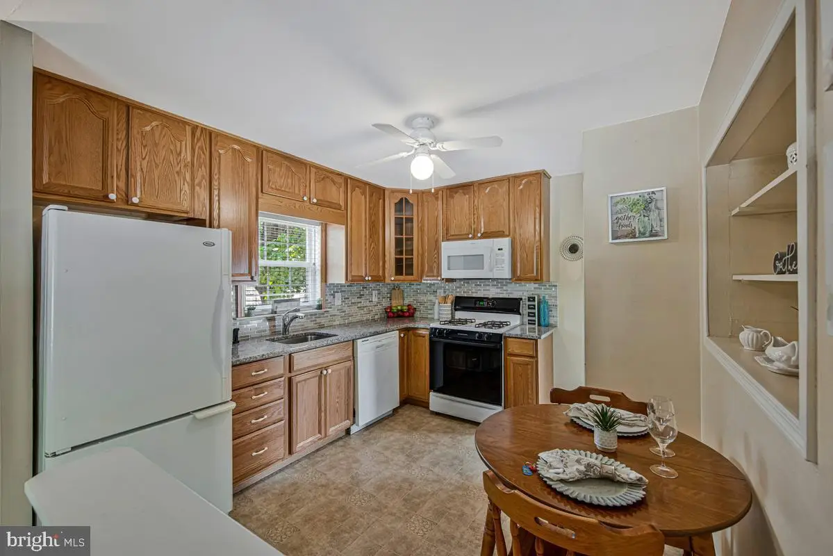 26 Kempton Rd, Glen Burnie, MD 21060 - #1