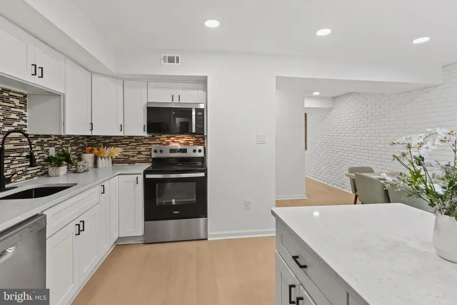 6447 Union Ct, Glen Burnie, MD 21061 - #2