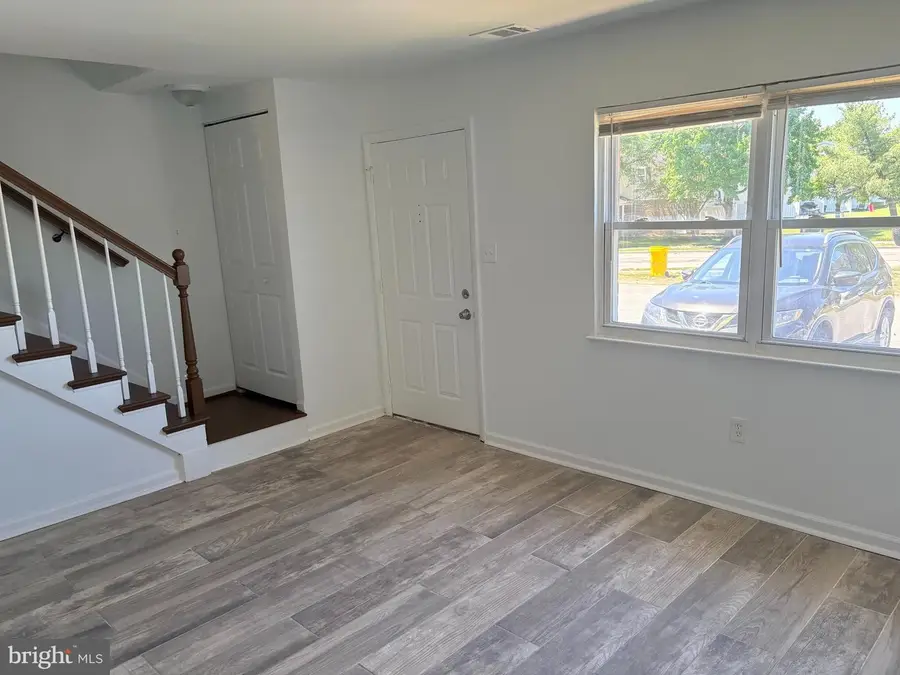 6481 Heritage Hill Dr, Glen Burnie, MD 21061 - #2