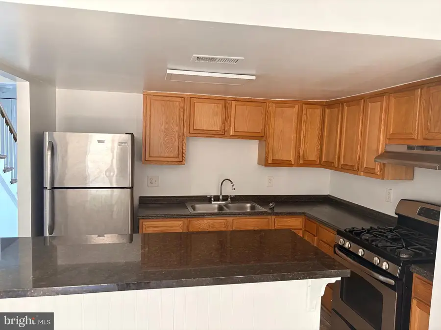 6481 Heritage Hill Dr, Glen Burnie, MD 21061 - #3