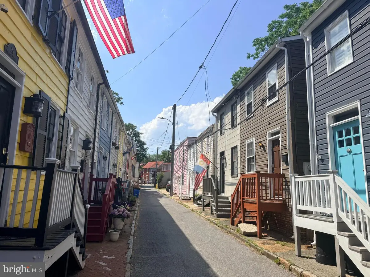 34 Pinkney St, Annapolis, MD 21401 - #1