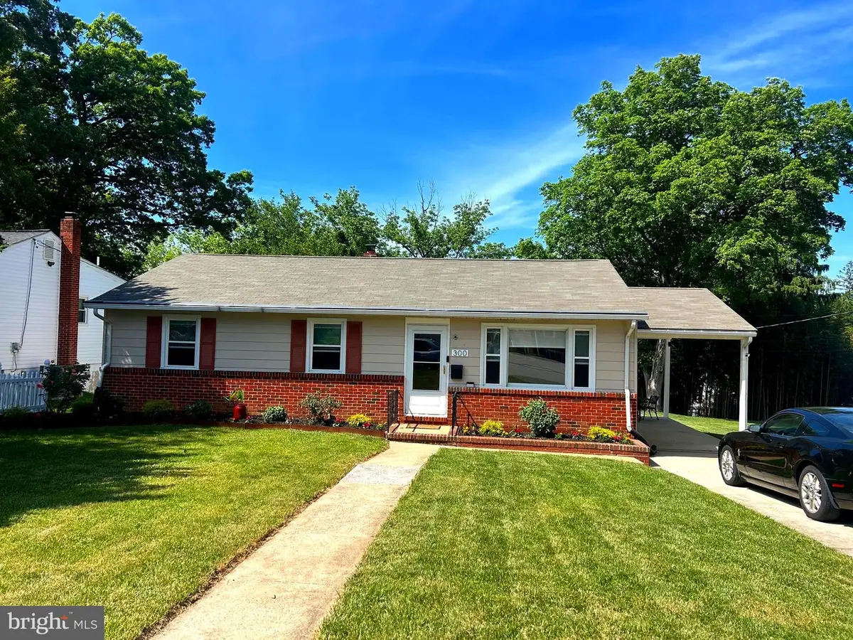 300 Church Cir, Linthicum Heights, MD 21090 - #1
