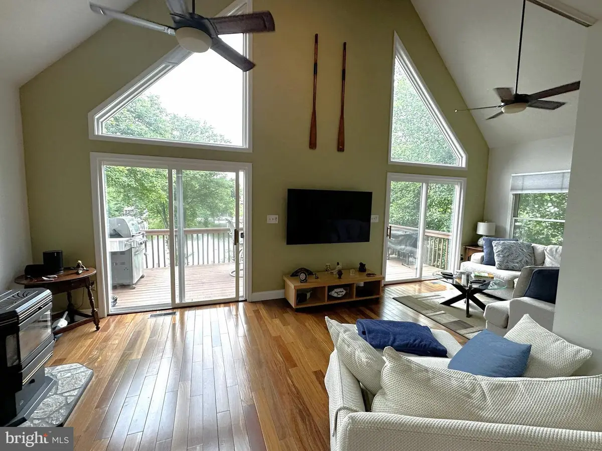 836 N Shore Dr, Glen Burnie, MD 21060 - #1