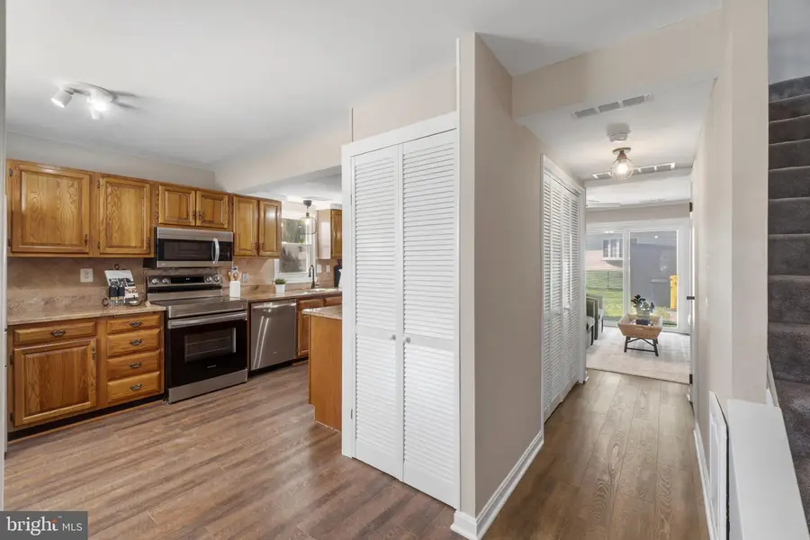 8582 Beacon Point Rd, Pasadena, MD 21122 - #3