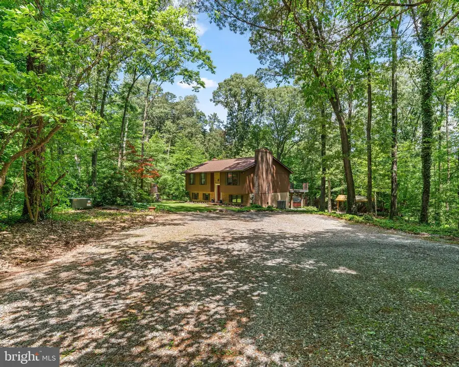 8250 Railroad Ave, Pasadena, MD 21122 - #3