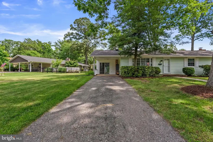 812 Cottonwood Dr, Severna Park, MD 21146 - #3