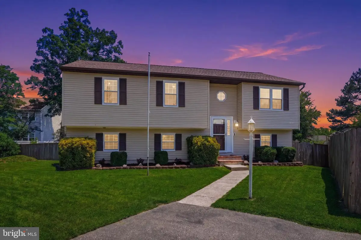 807 Oakwood Rd, Glen Burnie, MD 21061 - #1