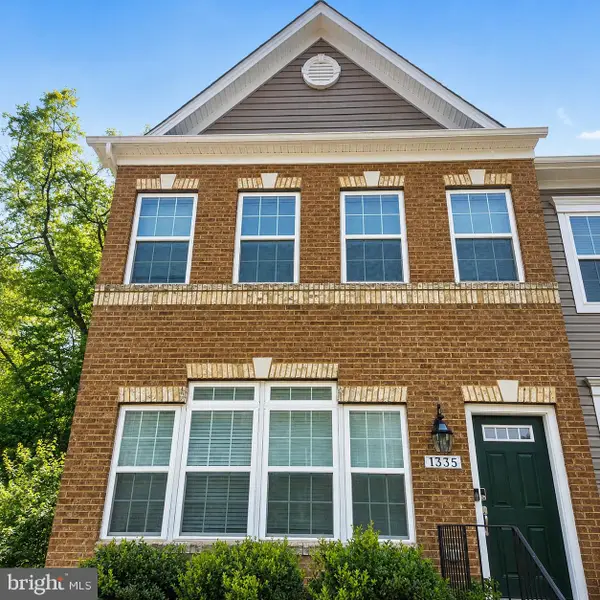 1335 Hawthorn Dr, HANOVER, MD 21076