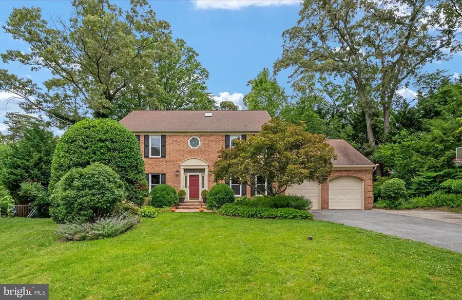 8391 Vineland Ct, Millersville, MD 21108 - #2