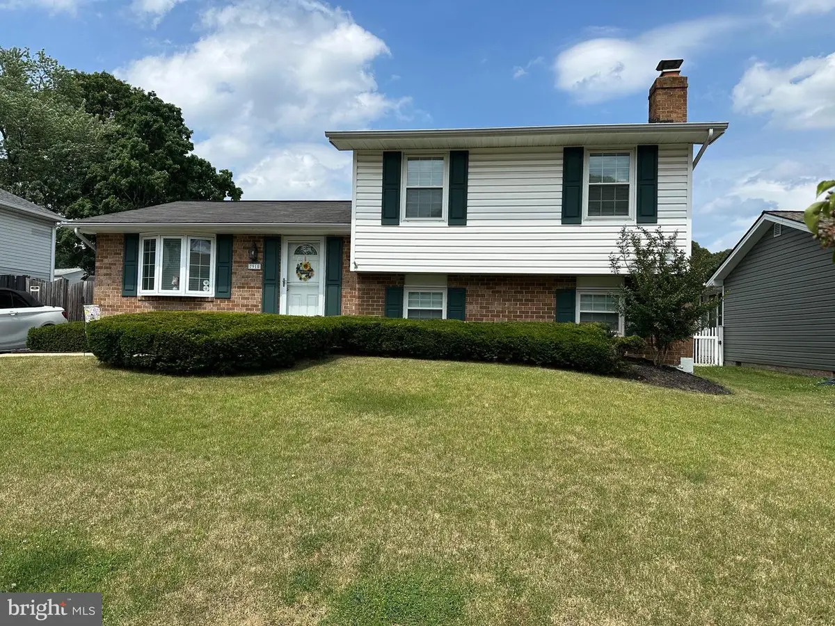7915 Kings Bench Pl, Pasadena, MD 21122 - #1