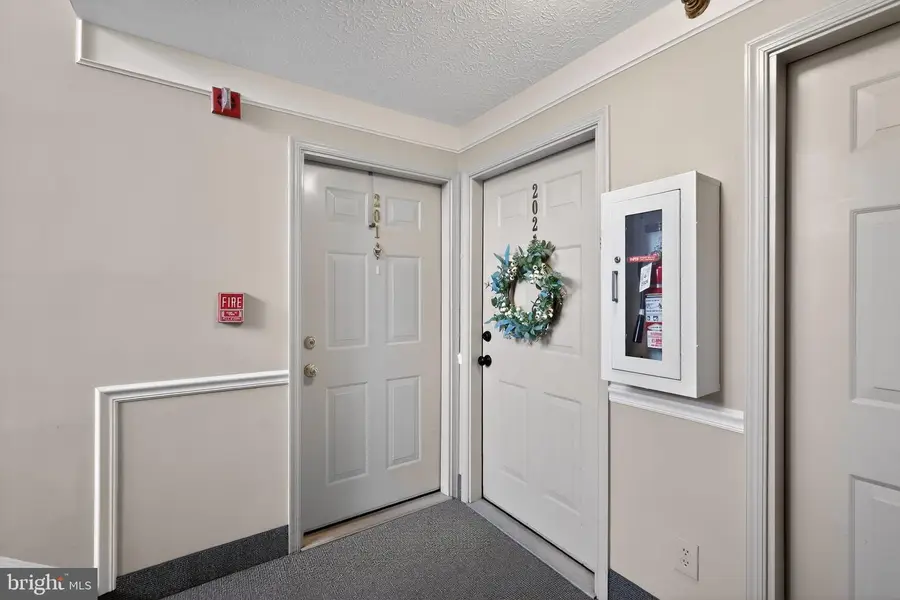2456 Apple Blossom Ln #201, Odenton, MD 21113 - #3