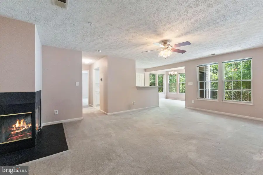 2452 Apple Blossom Ln #202, Odenton, MD 21113 - #3